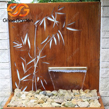 Cortenstalen trog waterornament